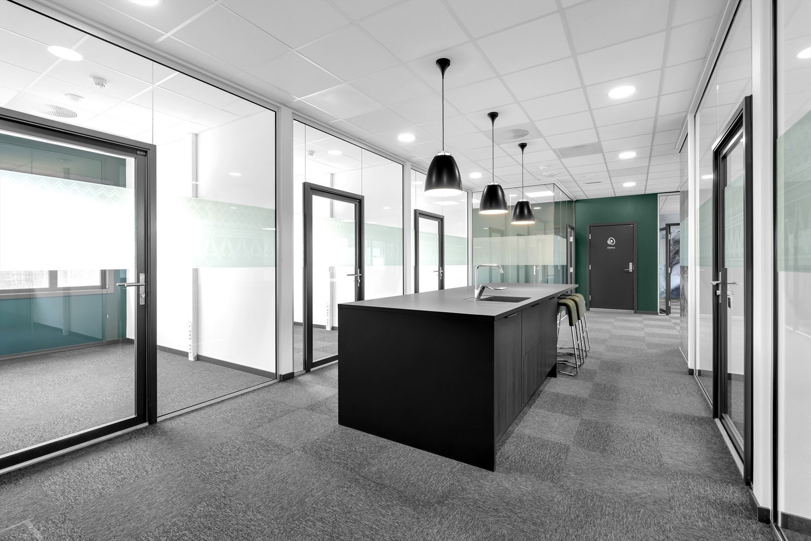 010_.jpg Galleribilde