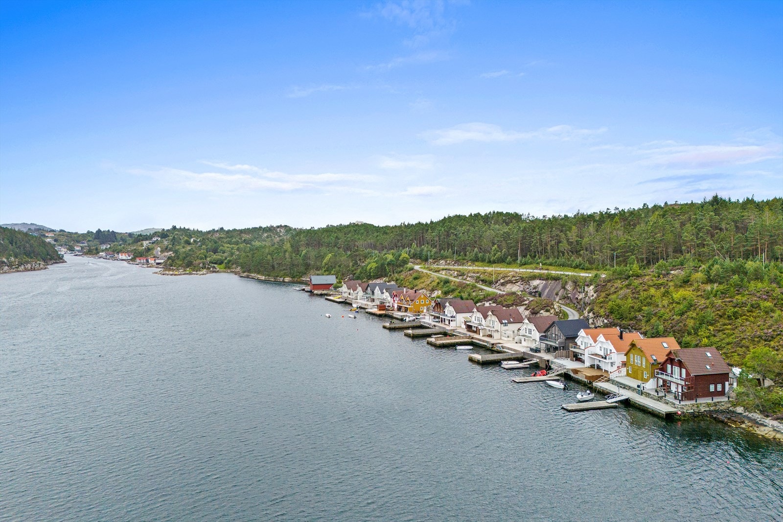 Det er ca. 5 minutters kjøring til Svortland handelssentrum Galleribilde