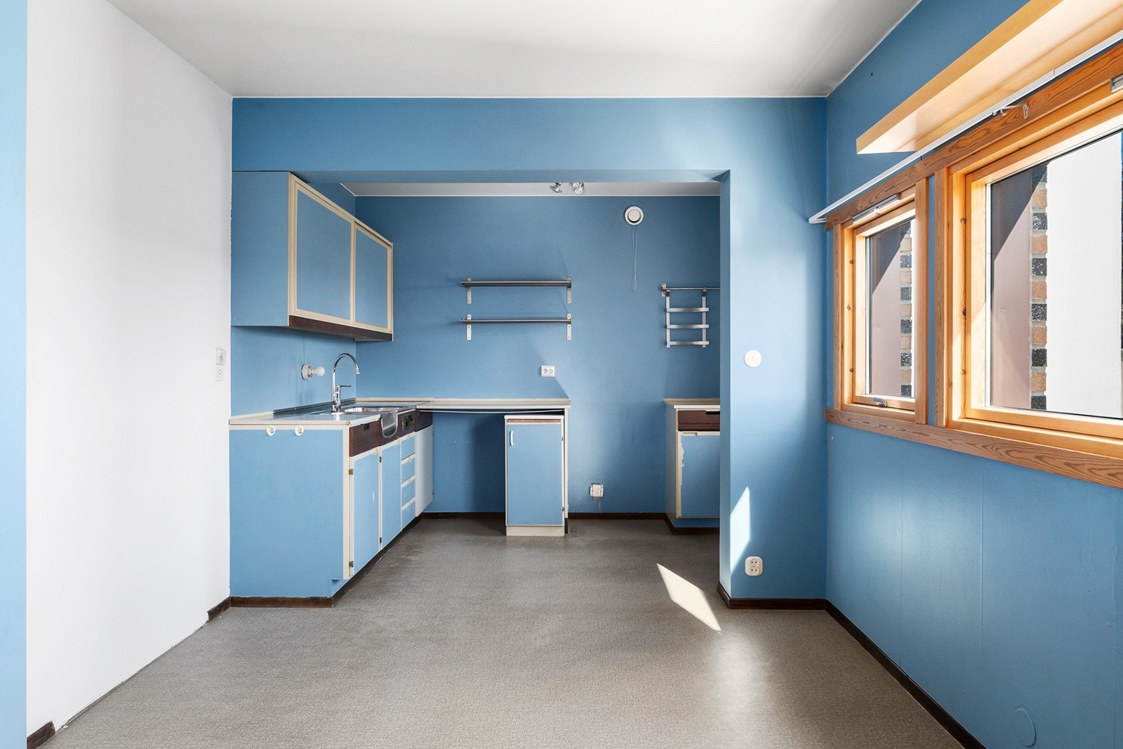 Kjøkken med original kjøkkeninnredning. Galleribilde