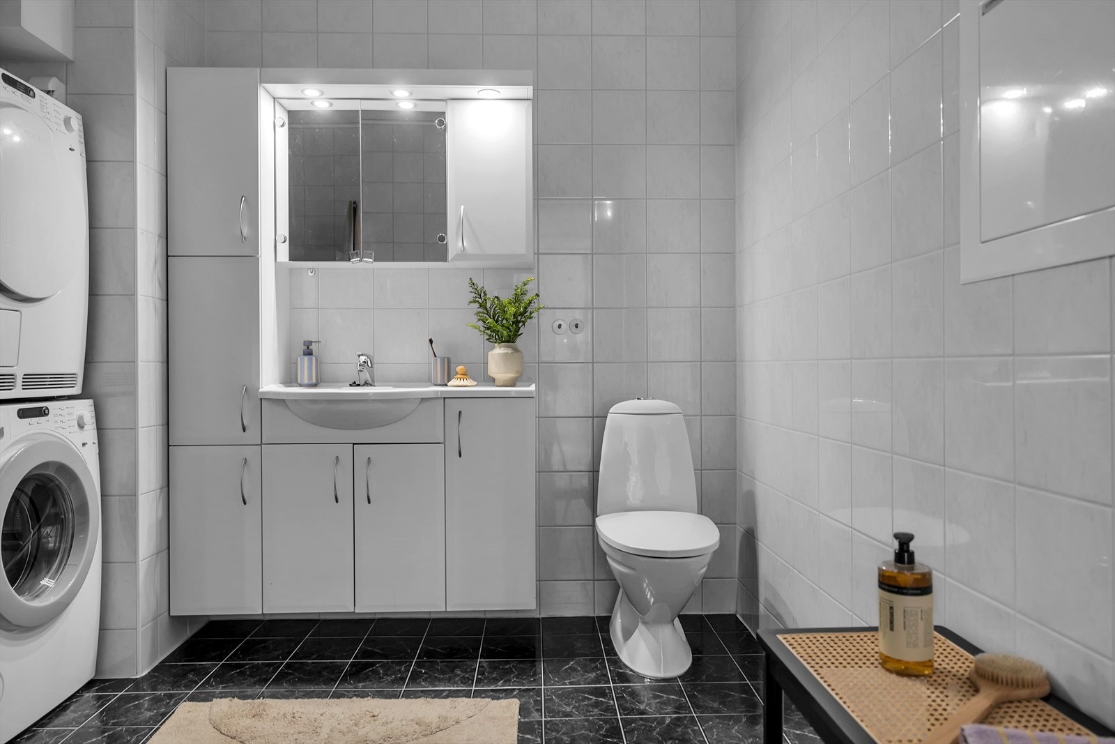 Opplegg for vaskemaskin og tørketrommel Galleribilde