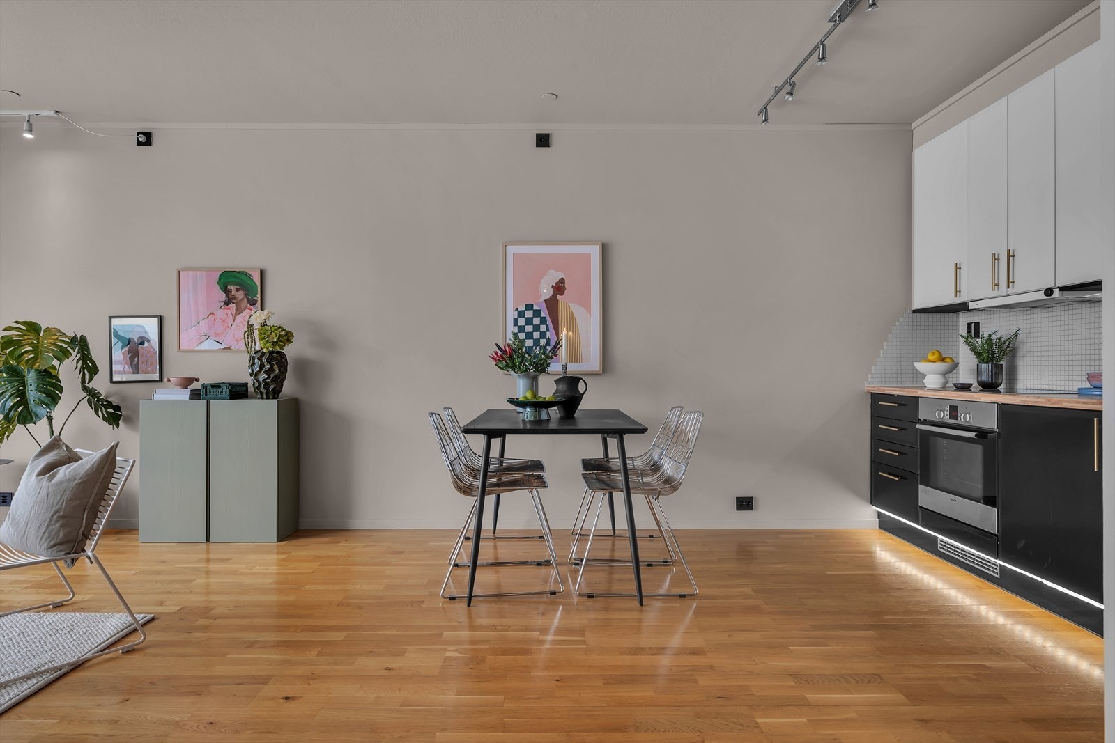 God plass til spisegruppe hvor familie og venner kan samles! Galleribilde