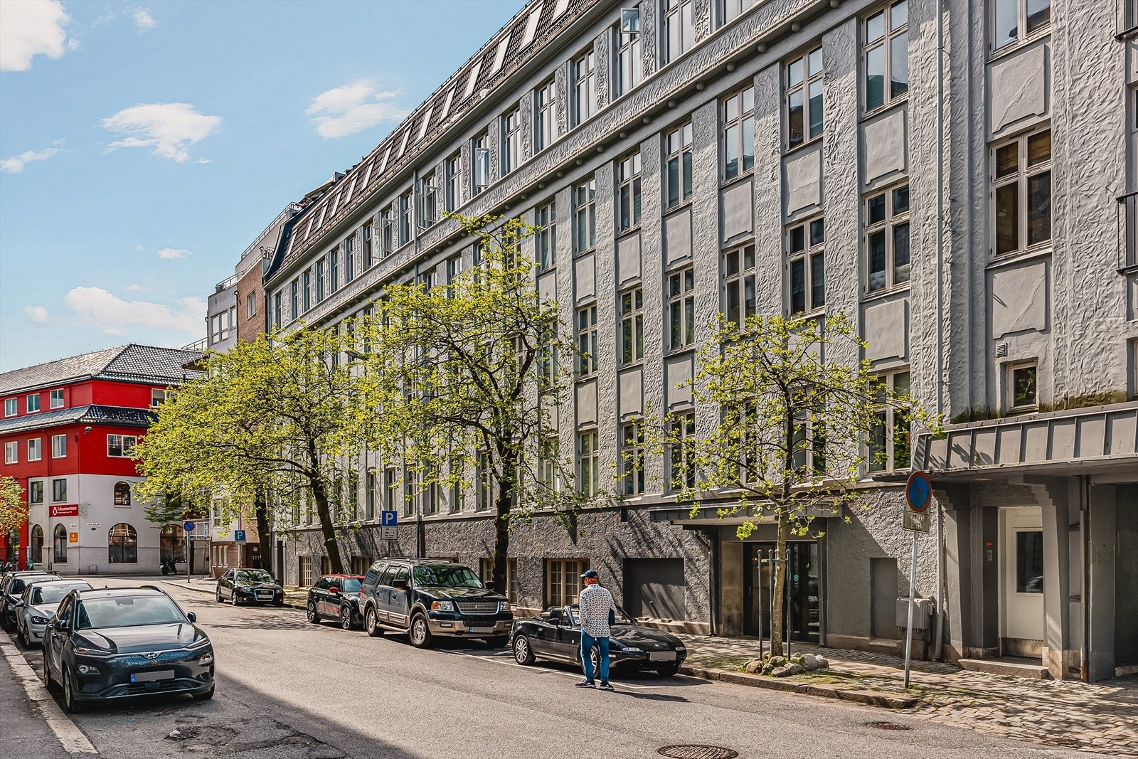 Leiligheten har en skjermet og fin beliggenhet i et trivelig gatetun midt i Bergen sentrum! Galleribilde