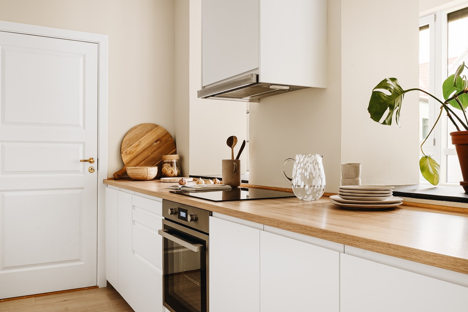 Integrerte hvitevarer medfølger selvsagt i handelen. Galleribilde