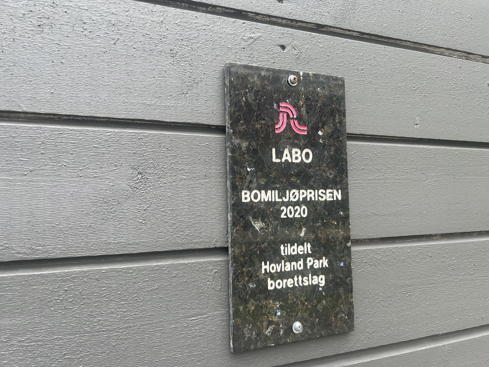 Borettslaget mottok i 2020 LABO sin bomiljøpris for sitt gode arbeid for beboernes trivsel. Galleribilde