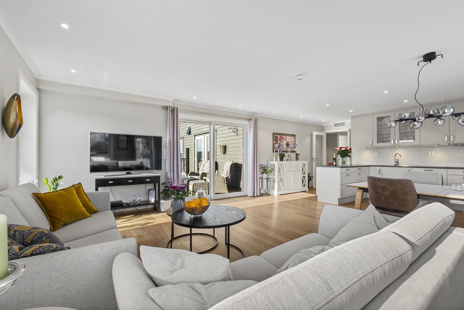 Lys og tiltalende leilighet Galleribilde