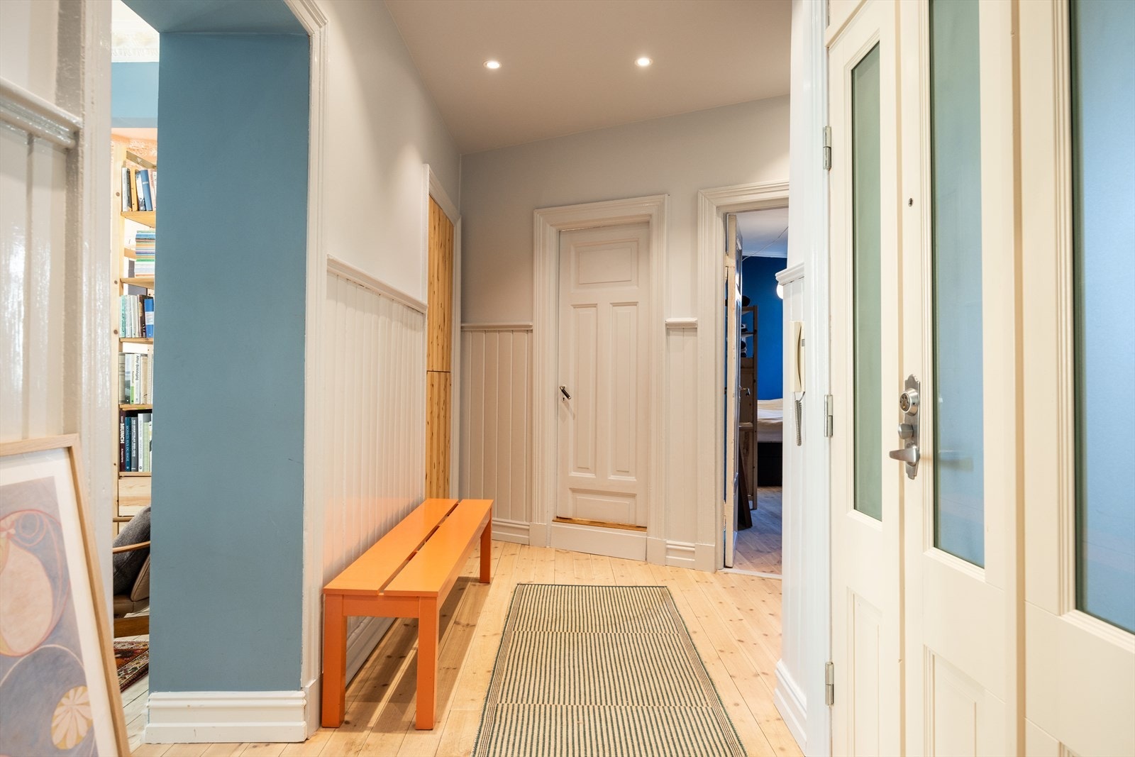 Entrén/gangen gir et umiddelbart godt første inntrykk. Galleribilde