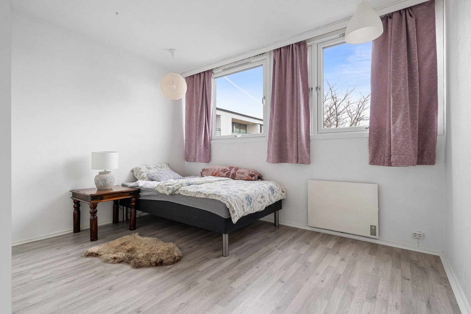 Romslig hovedsoverom på 12,2m² Galleribilde
