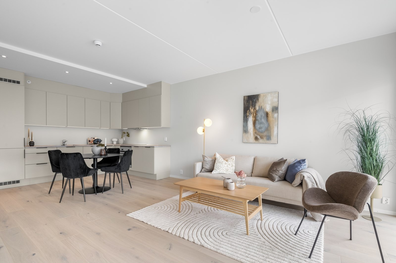 God komfort med vannbåren gulvvarme og balansert ventilasjon med varmegjenvinning Galleribilde