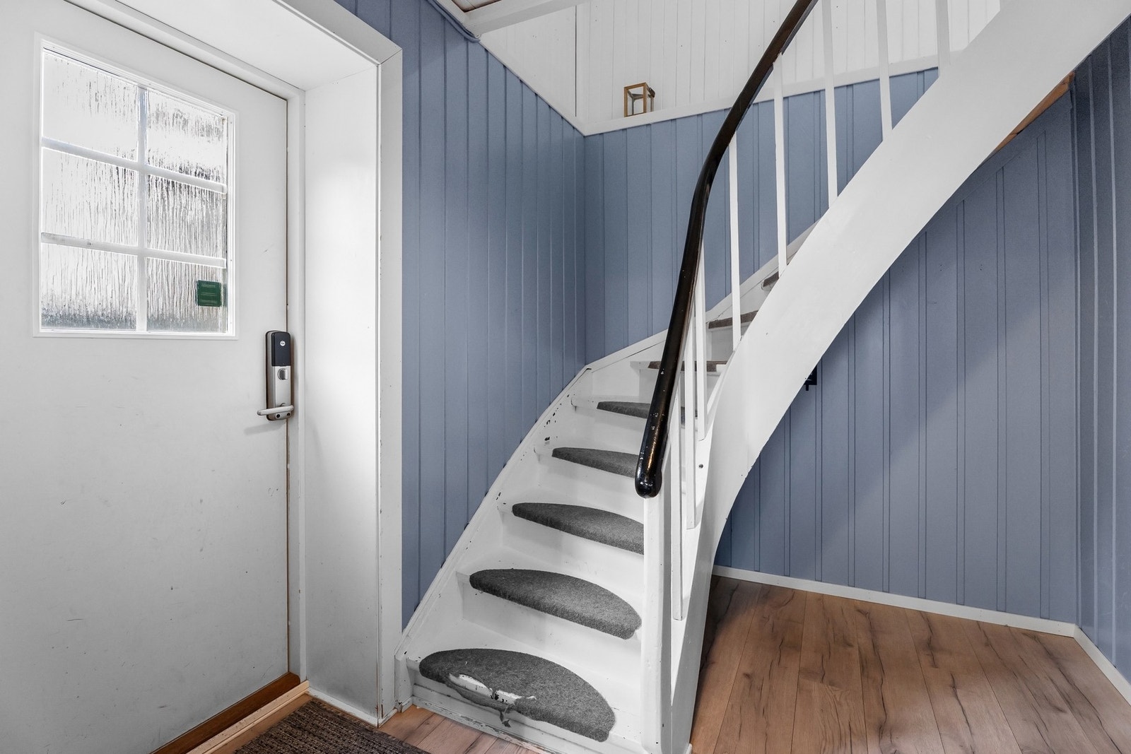 Inngangsparti. Galleribilde