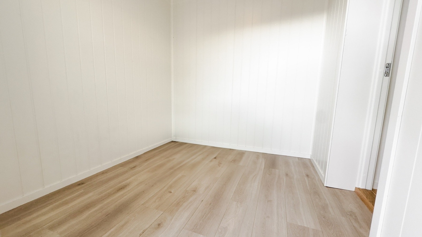 Fullinnredet "bod" på 5 kvm med utgang til terrassen. Galleribilde