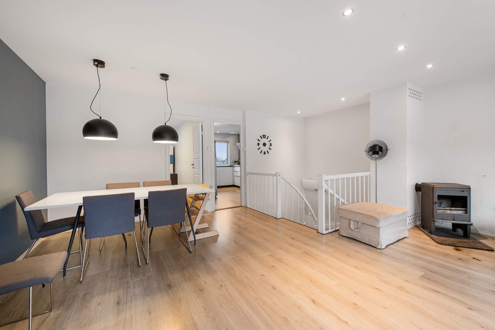 God plass til spisemøbler Galleribilde