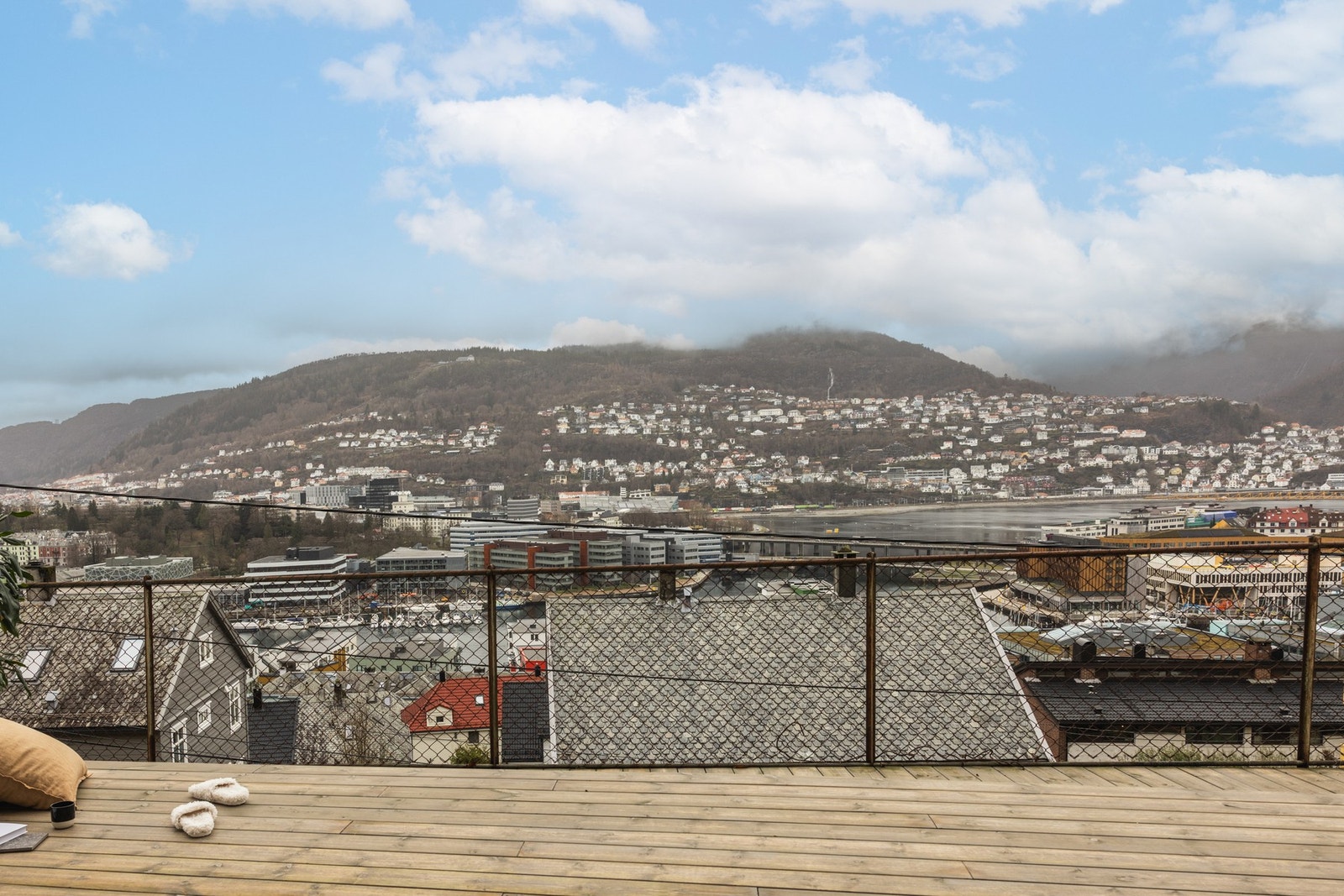 Utsikten er upåklagelig, og du får fantastisk utsikt mot både Fløyen og Ulriken. Galleribilde