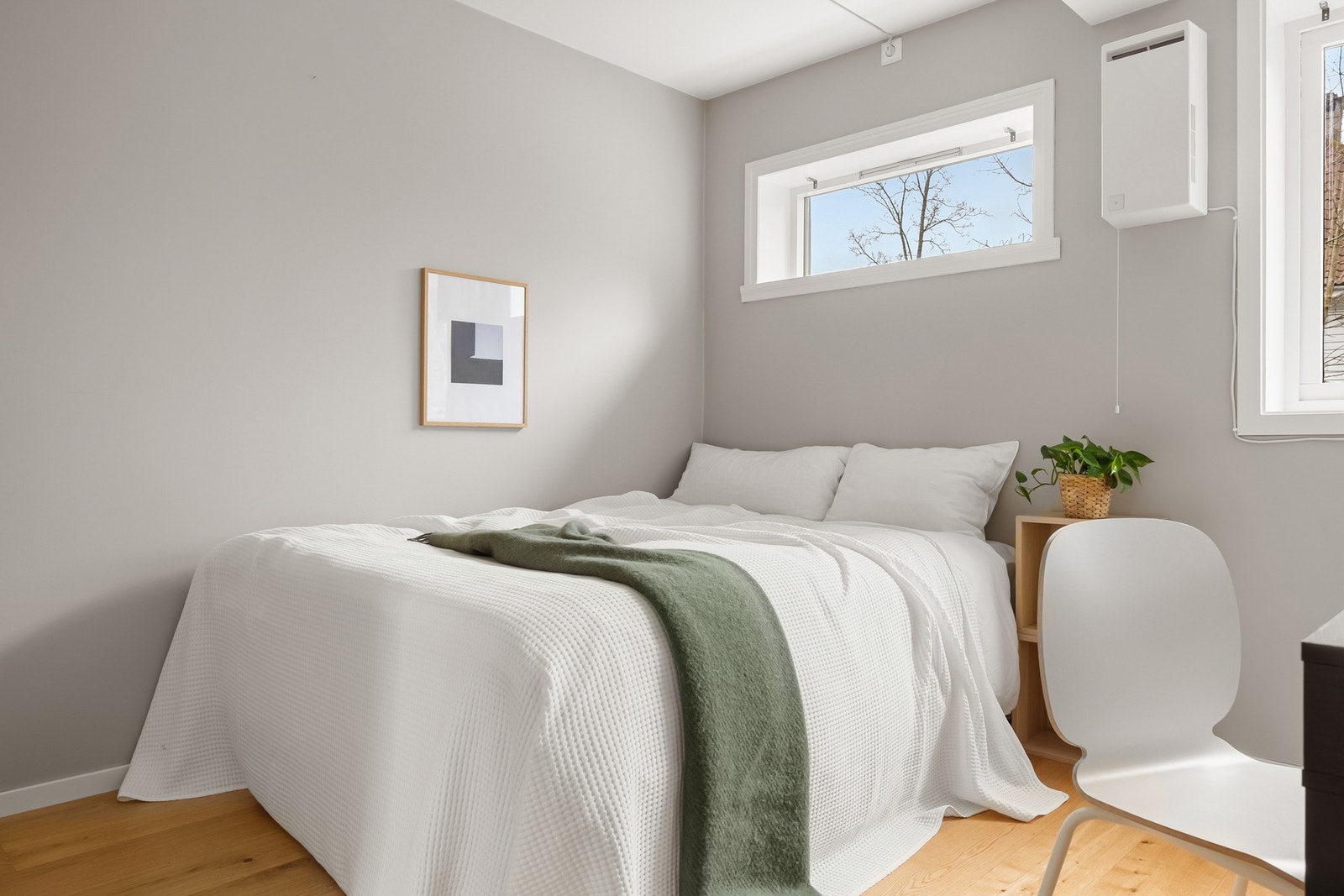 Vinduene sikrer godt med naturlig lysinslipp! Galleribilde