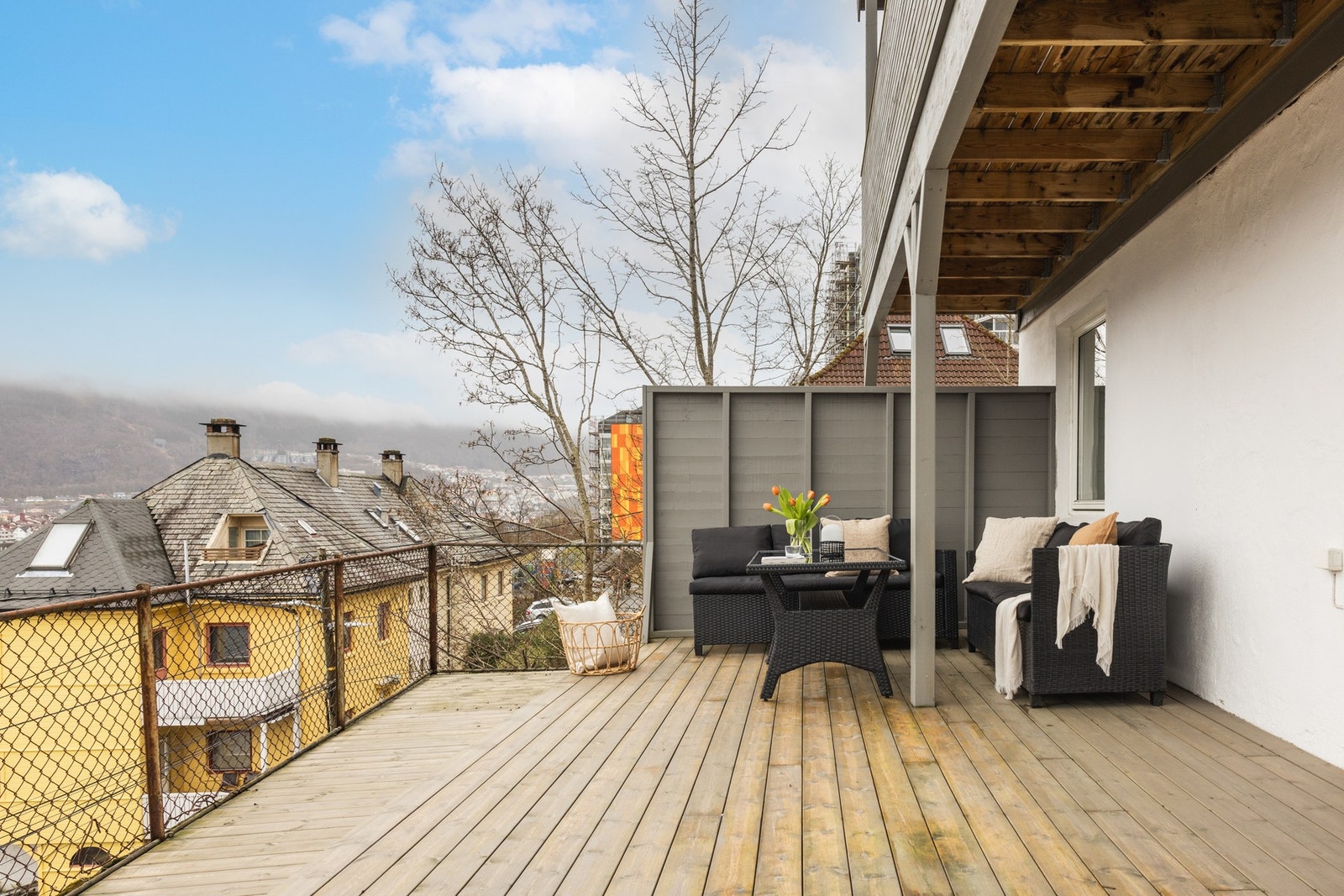 En strøken 4-roms leilighet med gjennomgående høy standard fra 2021. Galleribilde