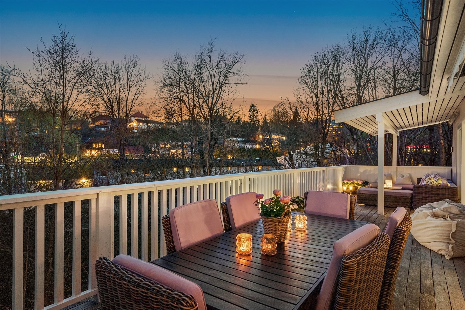 Verandaen er på ca. 37 kvm. Galleribilde