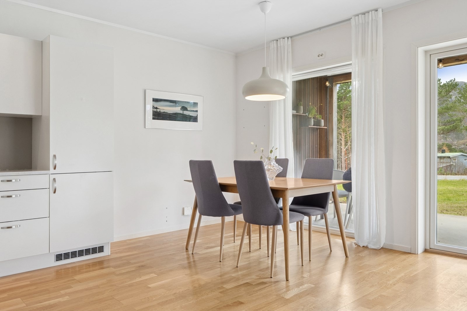 Her kan man nyte de daglige måltidene mens man nyter utsikten. Galleribilde