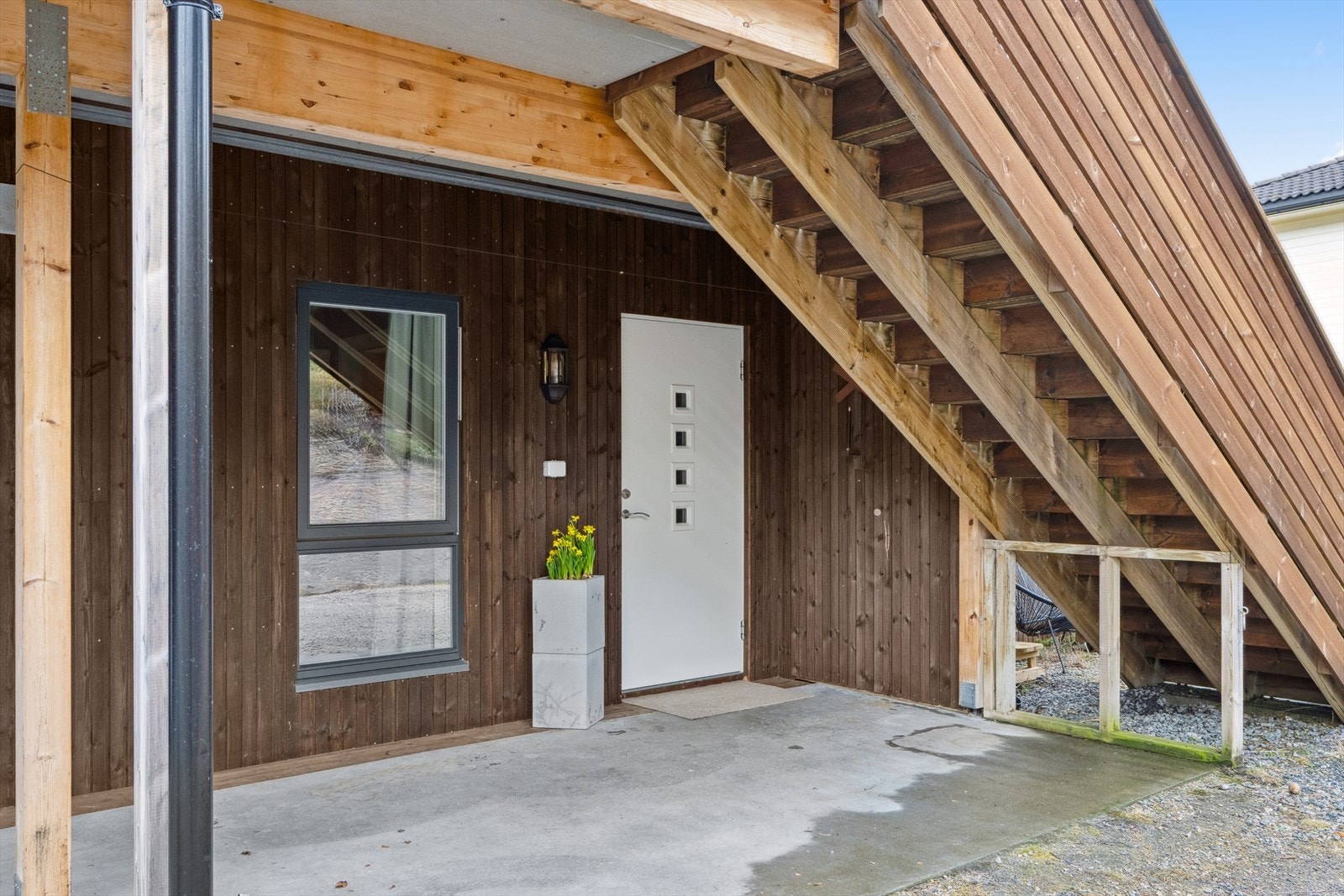 Inngangsparti. Galleribilde