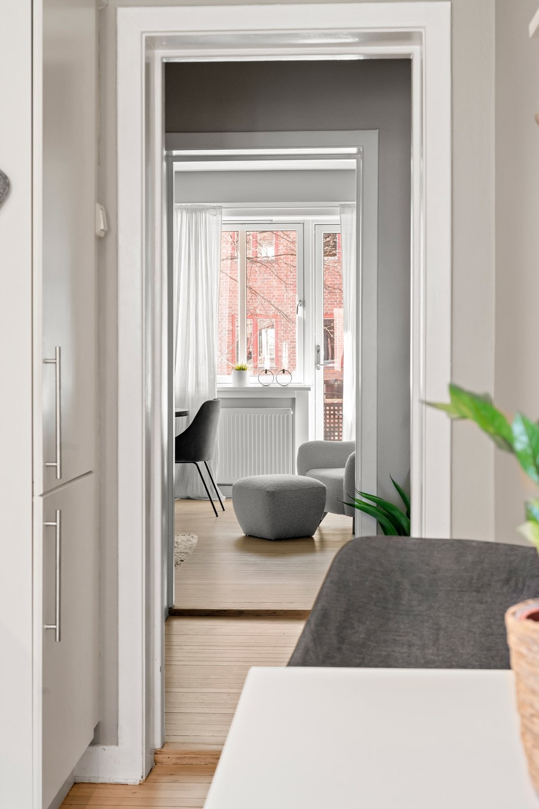 Plass til spisebord hvor morgenkaffen kan nytes. Galleribilde