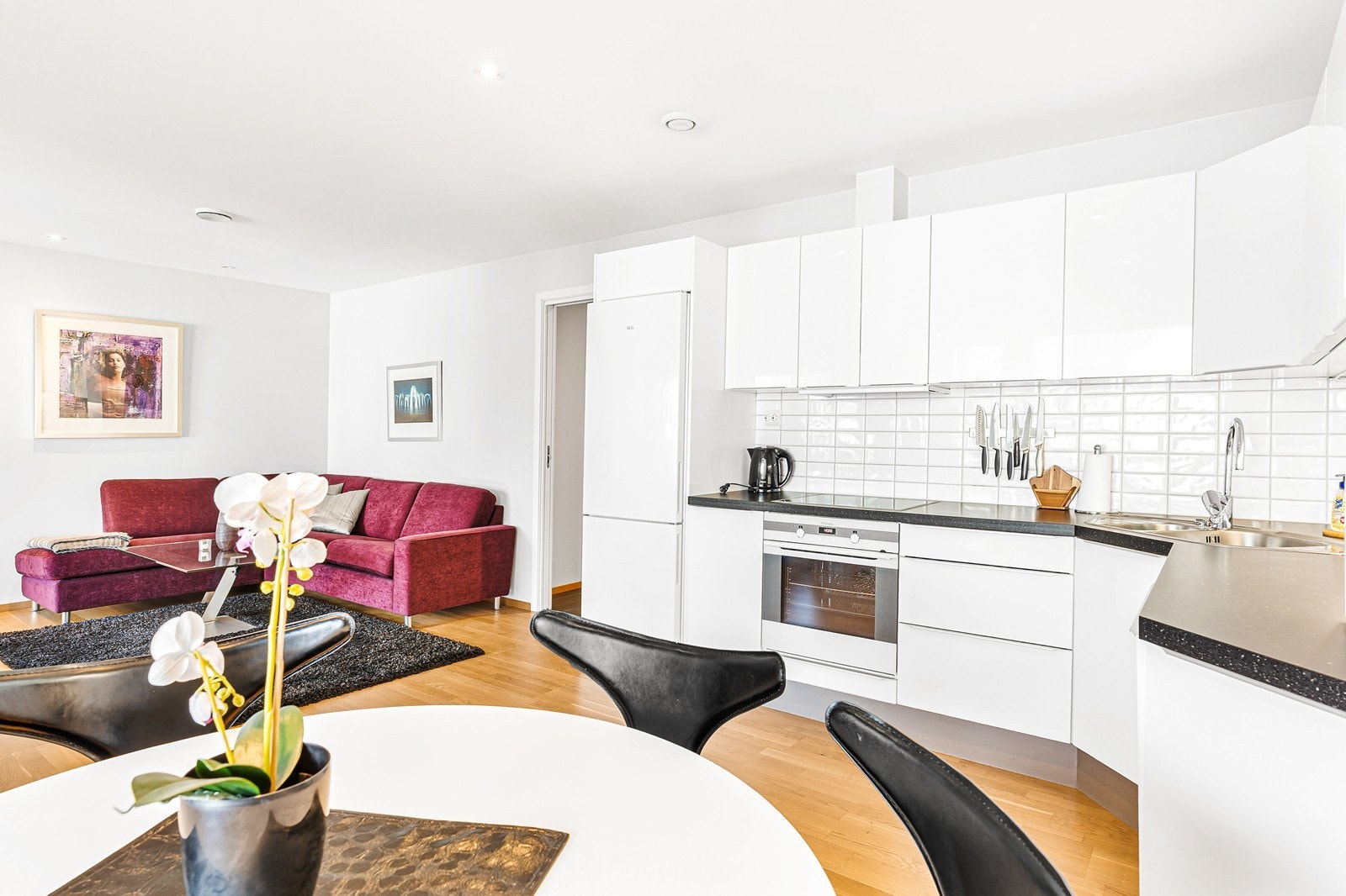 Kjøkken mot stue Galleribilde