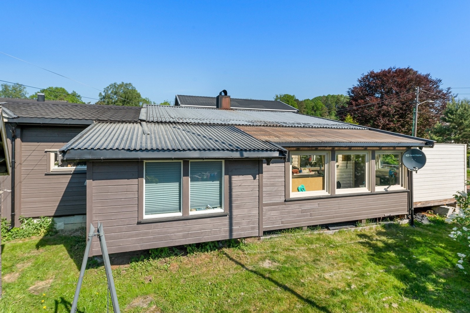 Enebolig på eiet tomt i barnevennlig område. Galleribilde