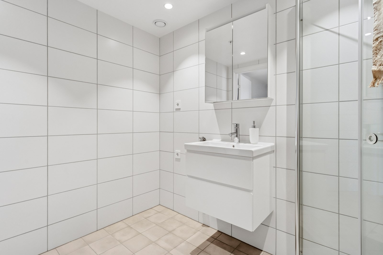 Lekkert flislagt bad på 5 kvm. Galleribilde