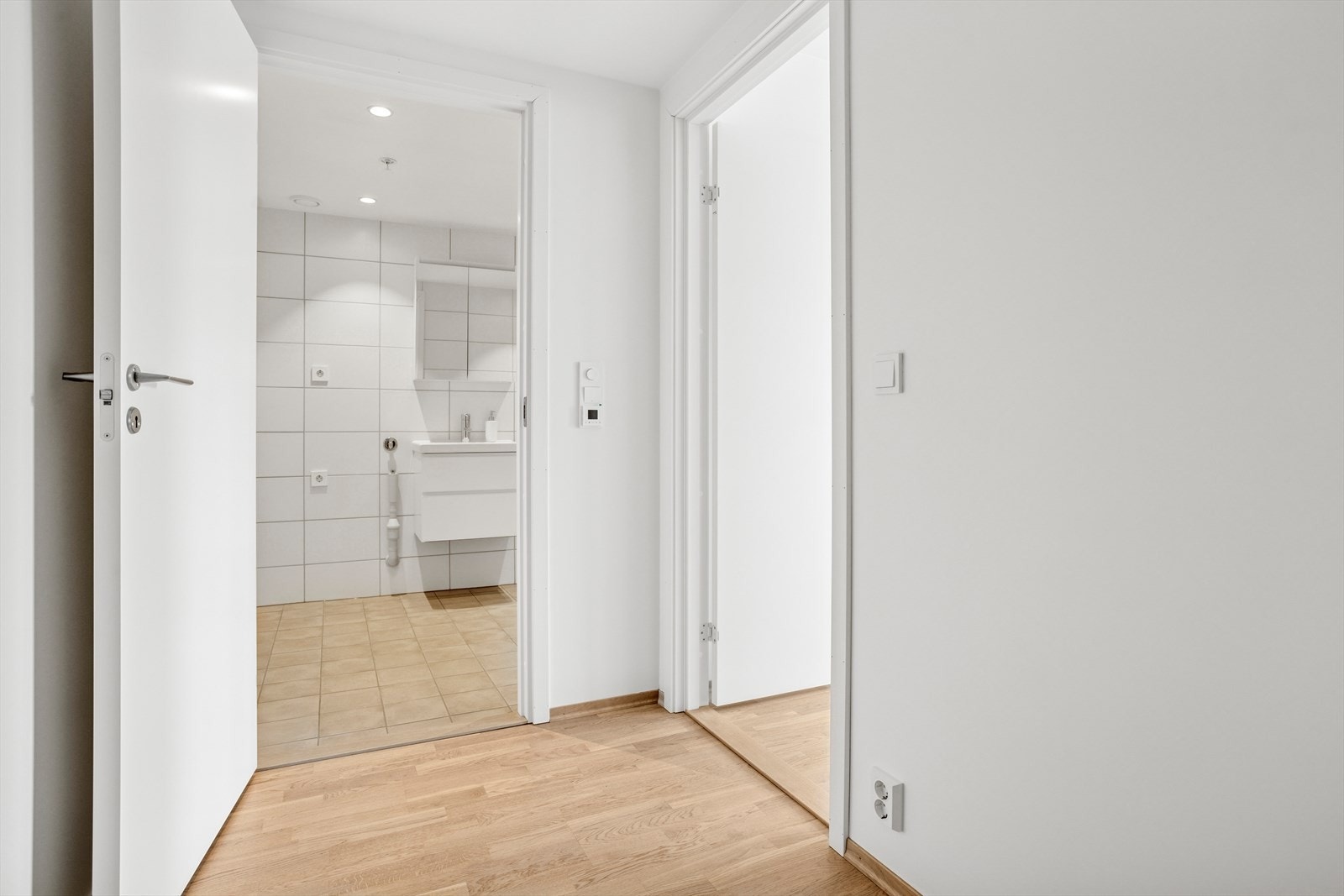 Fra mellomgang er det inngang til badet. Galleribilde