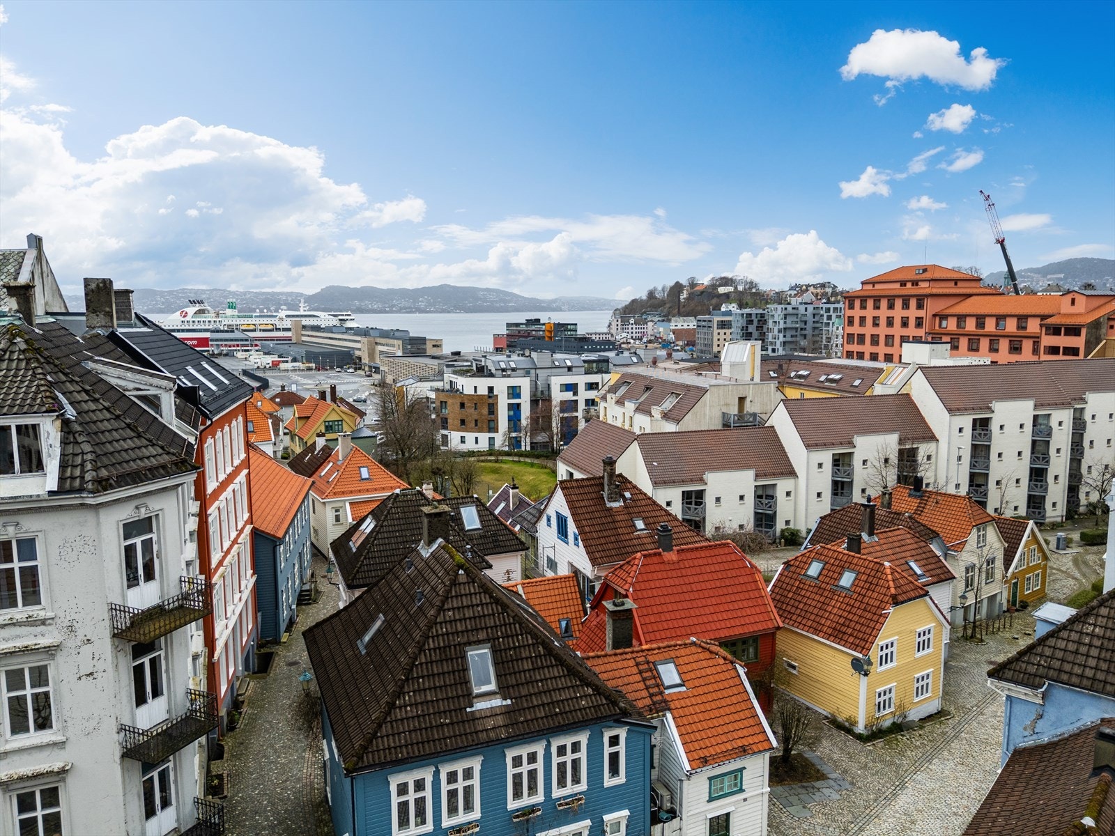- Et av Bergens mest ettertraktede områder, omringet av ekte Bergenshistorie og sjarmerende bebyggelse - Galleribilde