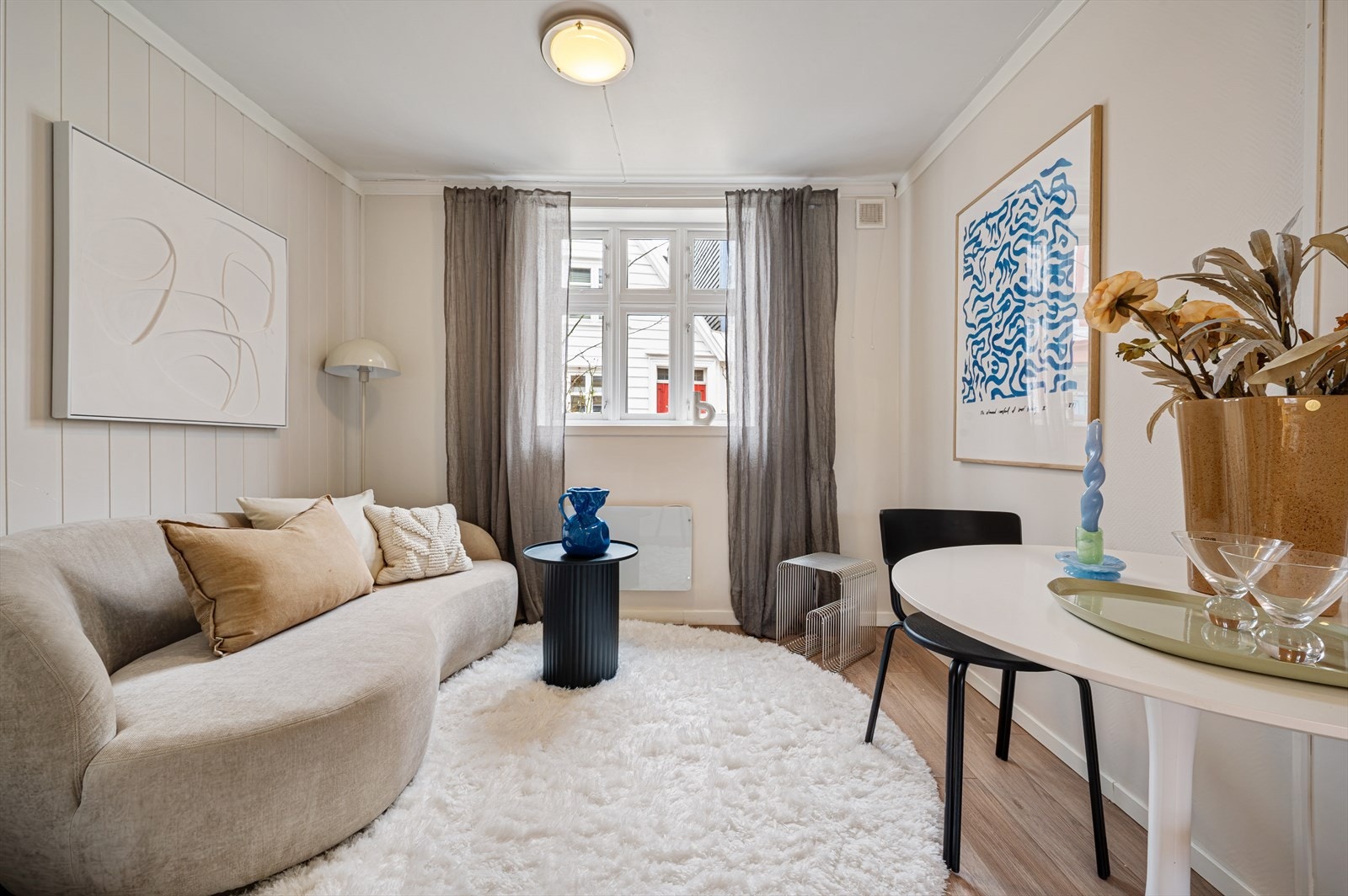 - Boligen fremstår som velholdt, og er jevnlig vedlikeholdt både utvendig og innvendig - Galleribilde