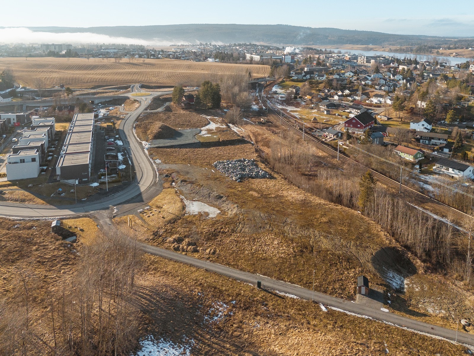 Omgivelsene er rolige og landlige, og beliggenheten er ideell for pendlere, så vel som eldre og barnefamilier. Galleribilde