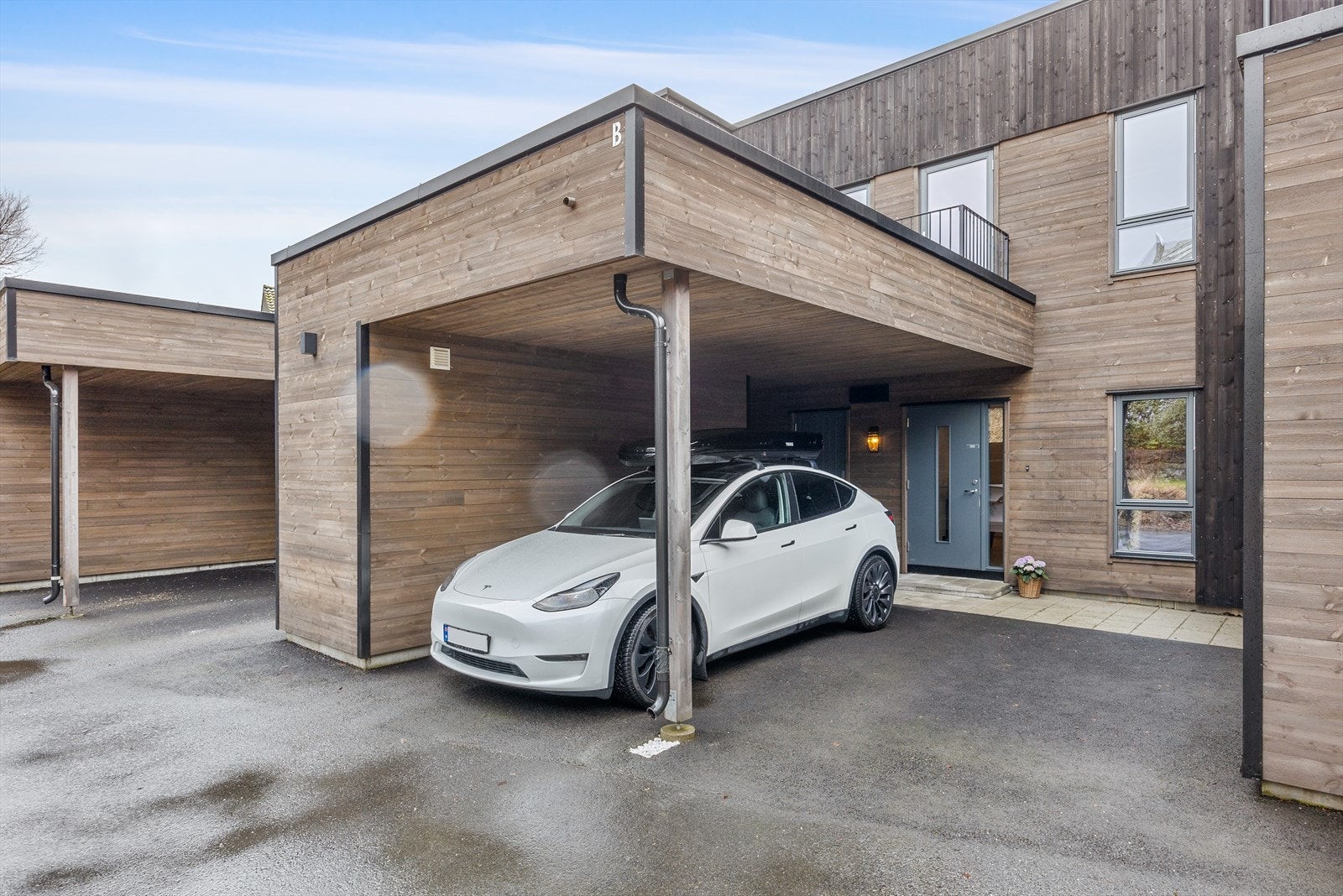 Ellader medfølger. Galleribilde