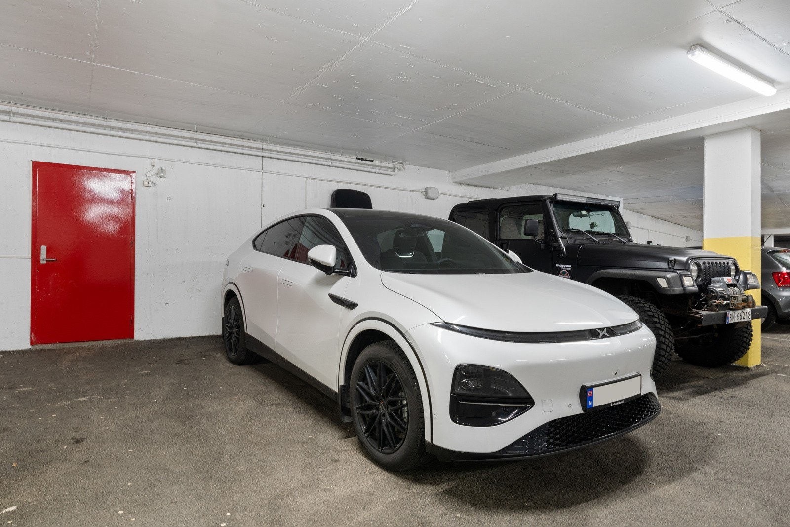 Det medfølger 1 fast parkeringsplass i fellesgarasje med elbil lader. Galleribilde