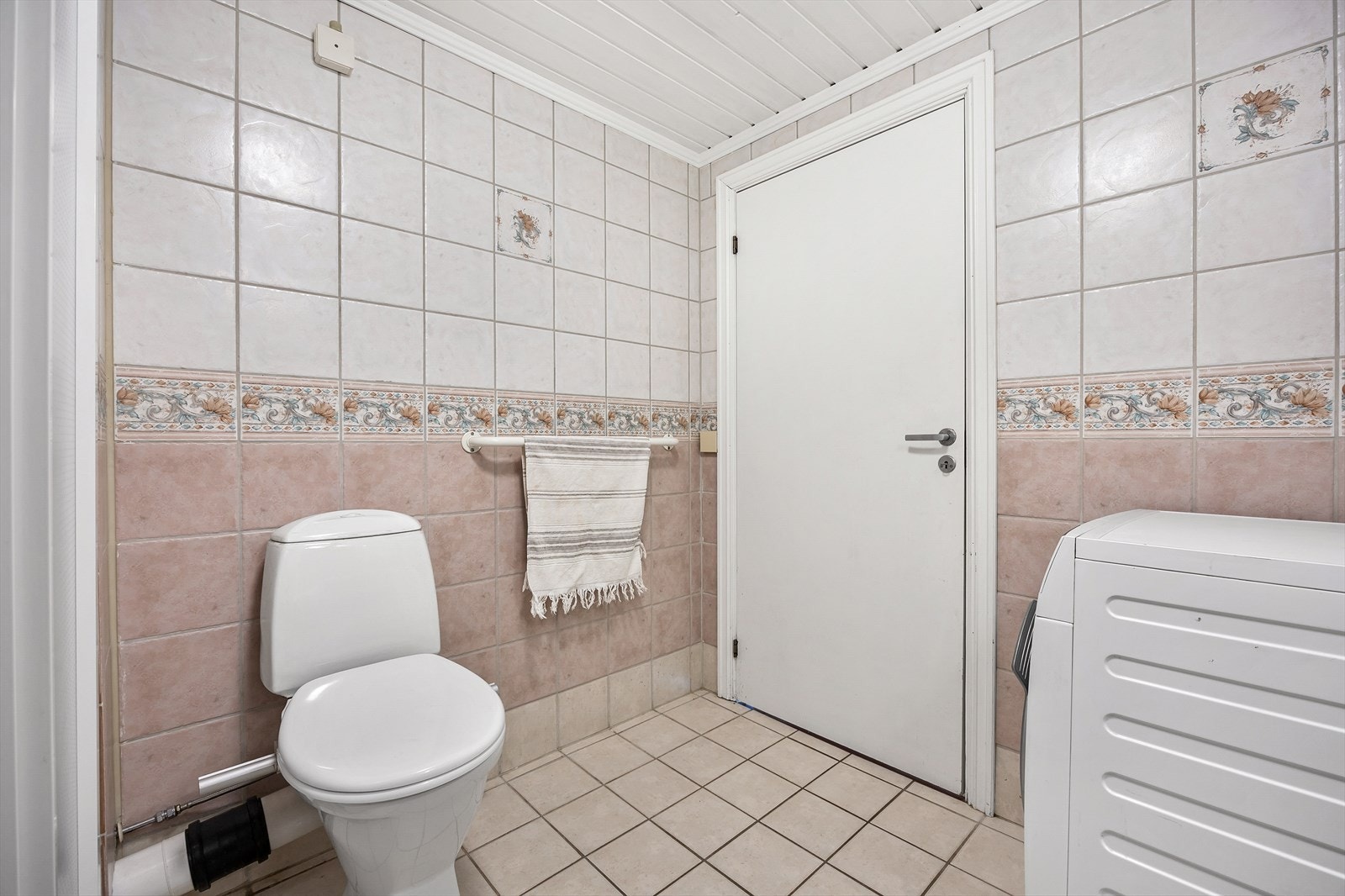 I tillegg er det opplegg og plass til vaskemaskin Galleribilde