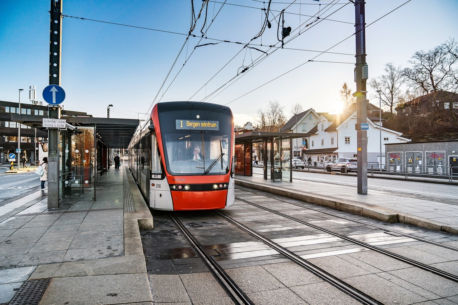 - Nærmeste bybanestopp er Nesttun terminal, og ligger kun 4 minutters gange unna - Galleribilde