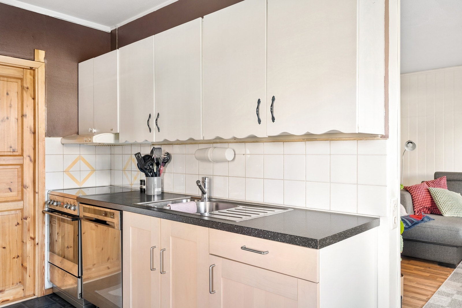 Utstyrt med opplegg til oppvaskmaskin. Galleribilde