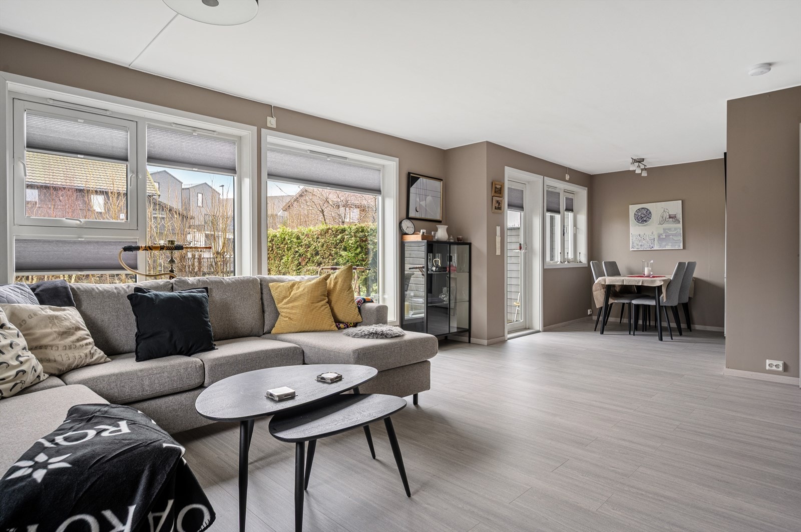 Thomas Walde v/ Eiendomsmegler Vest har gleden av å presentere Gamle Åslandsvegen 8! Galleribilde