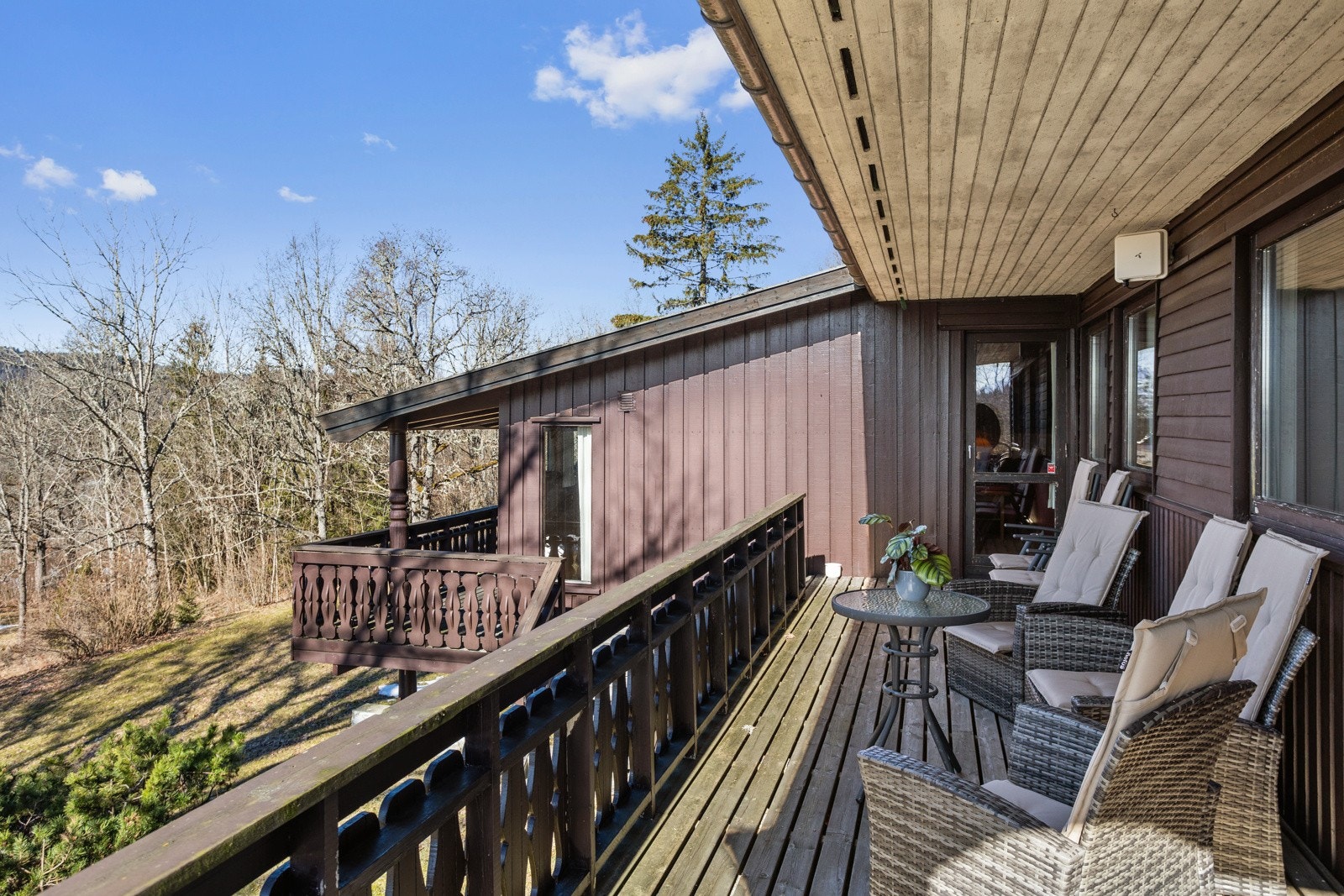 Her er det god plass til utemøblementet. Galleribilde