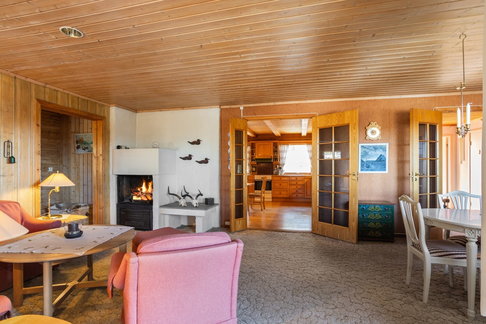 Spennende planløsning med flere sosiale soner. Galleribilde