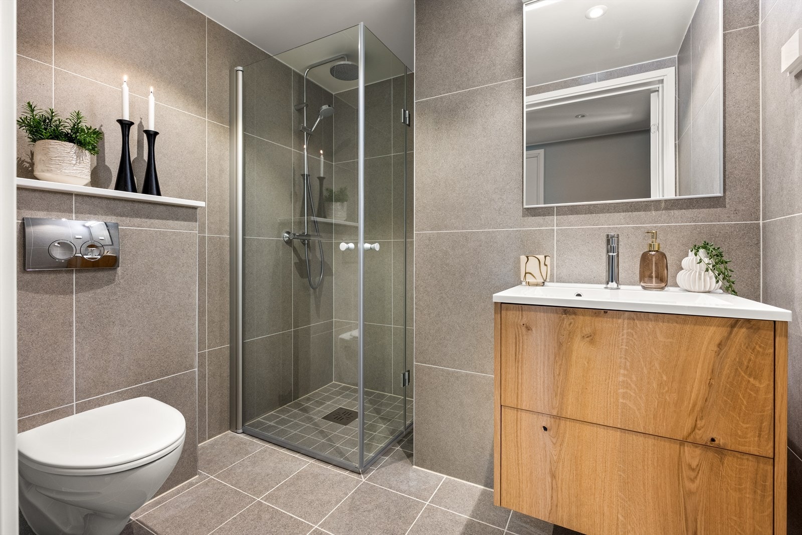 Det er 2 baderom i leiligheten Galleribilde