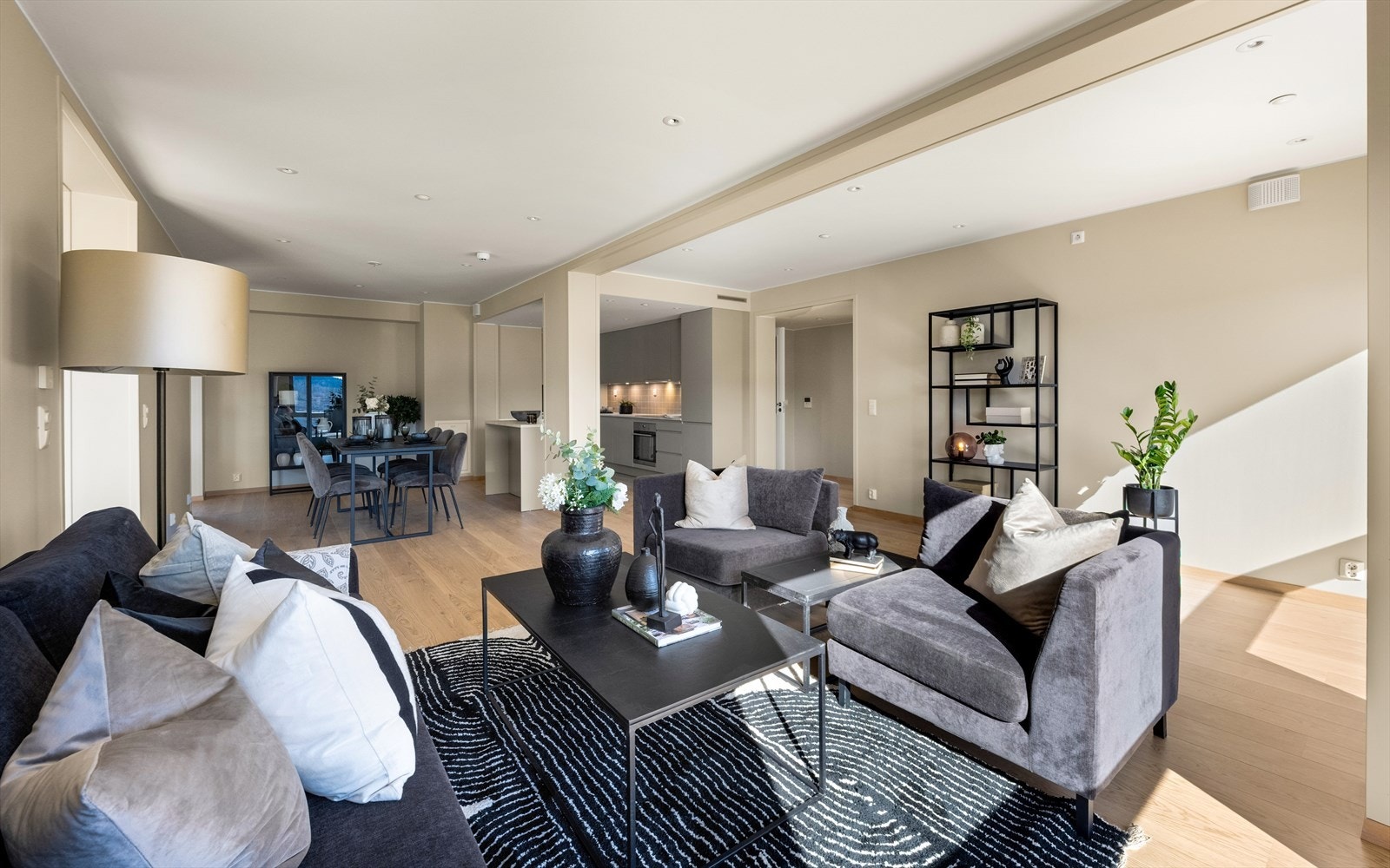 Det er valgt nordisk tilvalg på gulv, kjøkken og baderom Galleribilde