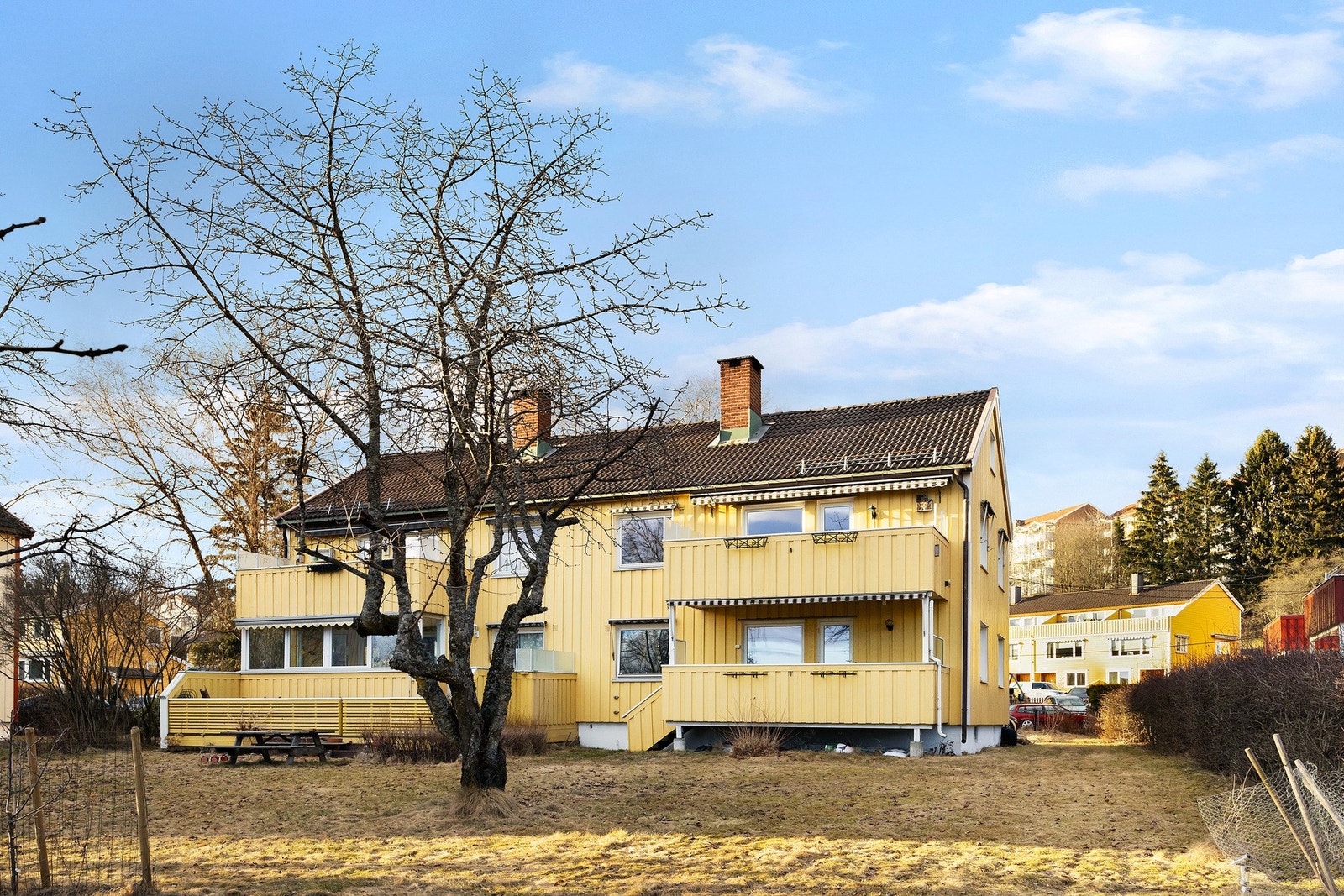 Fasade bak Galleribilde