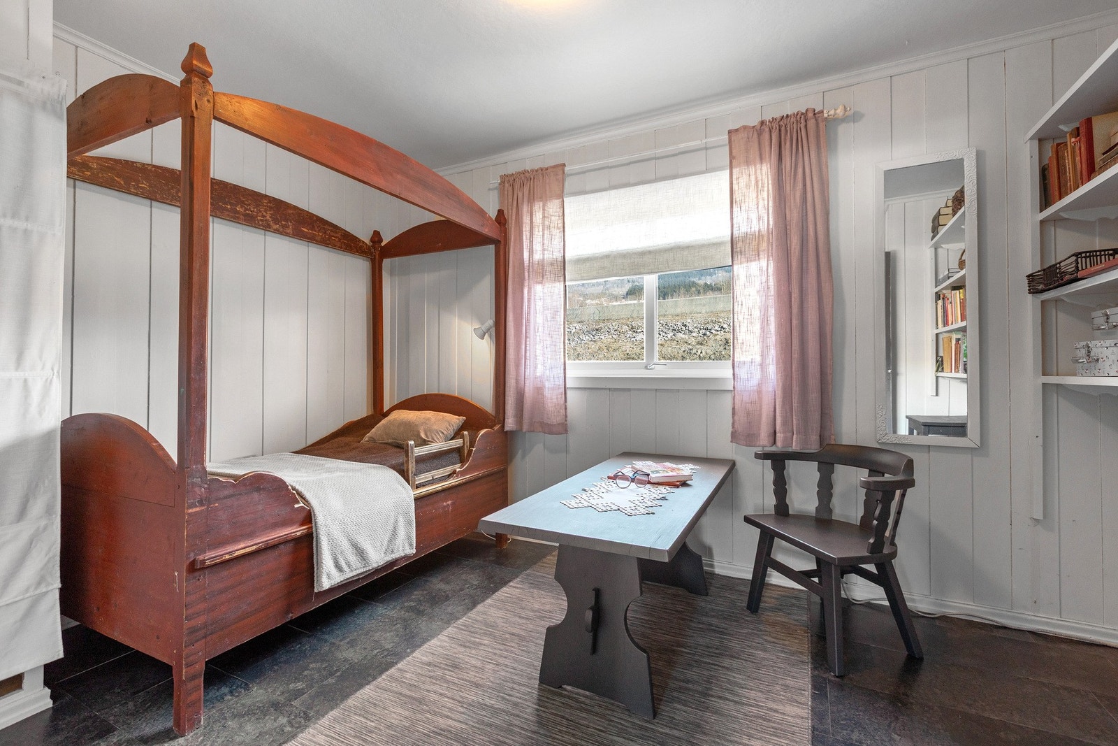 Soverom nr. 2 i 1. etasje Galleribilde