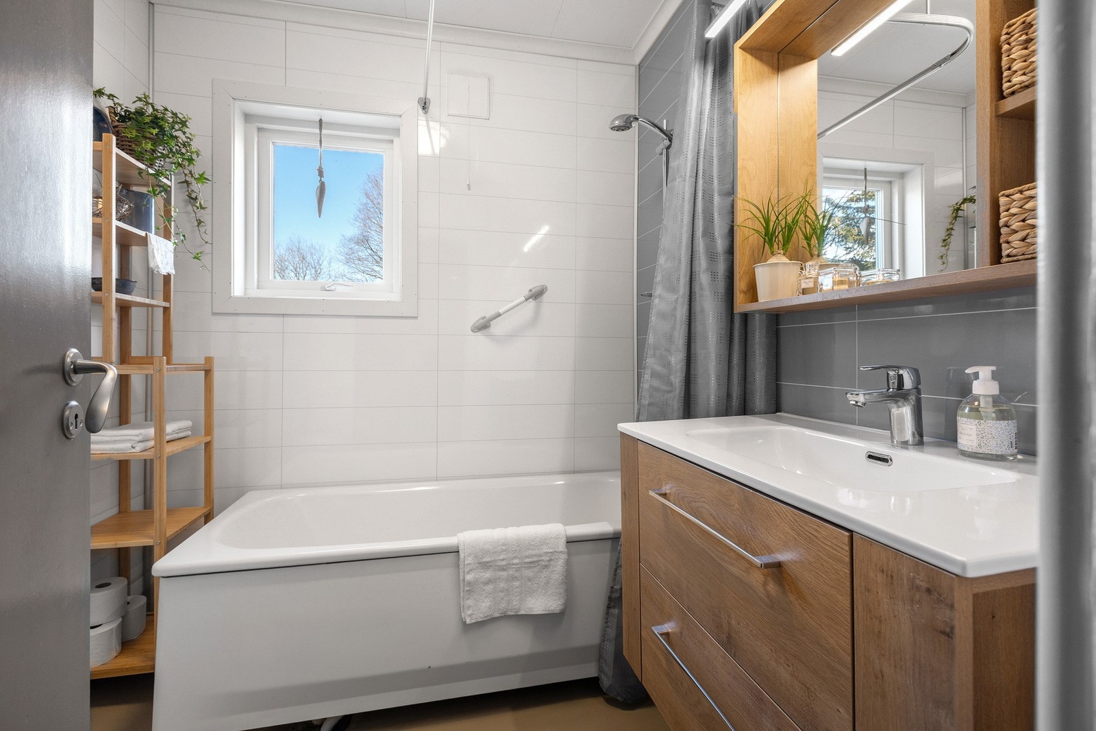 Baderom i 1. etasje Galleribilde