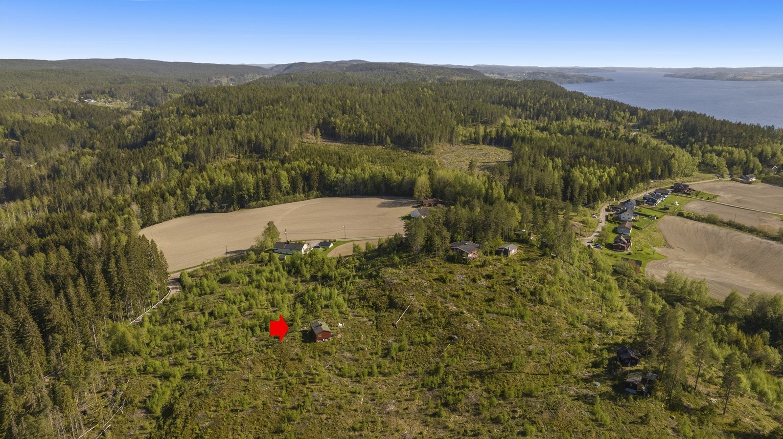 Fra området er det kun 15 minutter med bil fra Fetsund, og 20 minutter fra Lillestrøm. Galleribilde