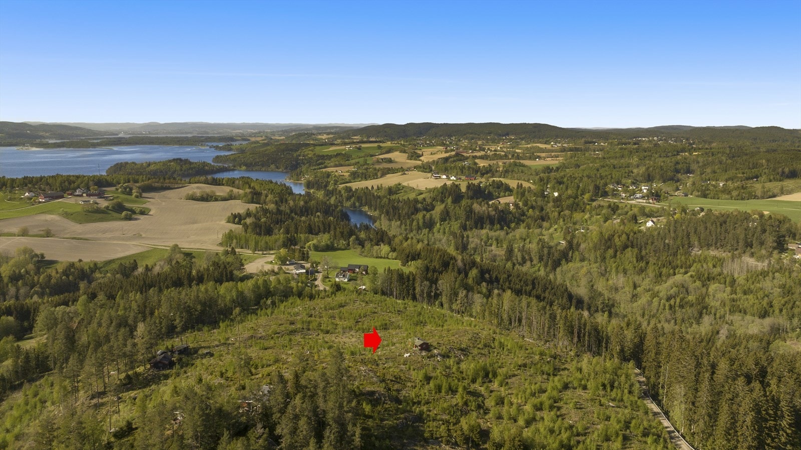 Videre byr området på svært fine tur- og rekreasjonsområder. Galleribilde