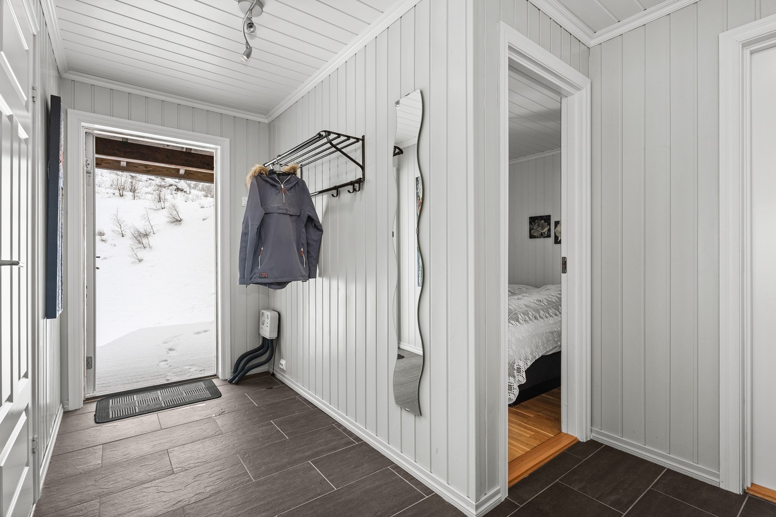 Velkommen inn til Nedre Ørnefjellvegen 8A Galleribilde