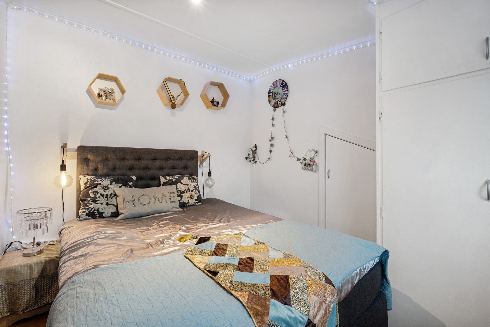 Leiligheten har to gode soverom som enkelt kan innredes etter ønske! Galleribilde