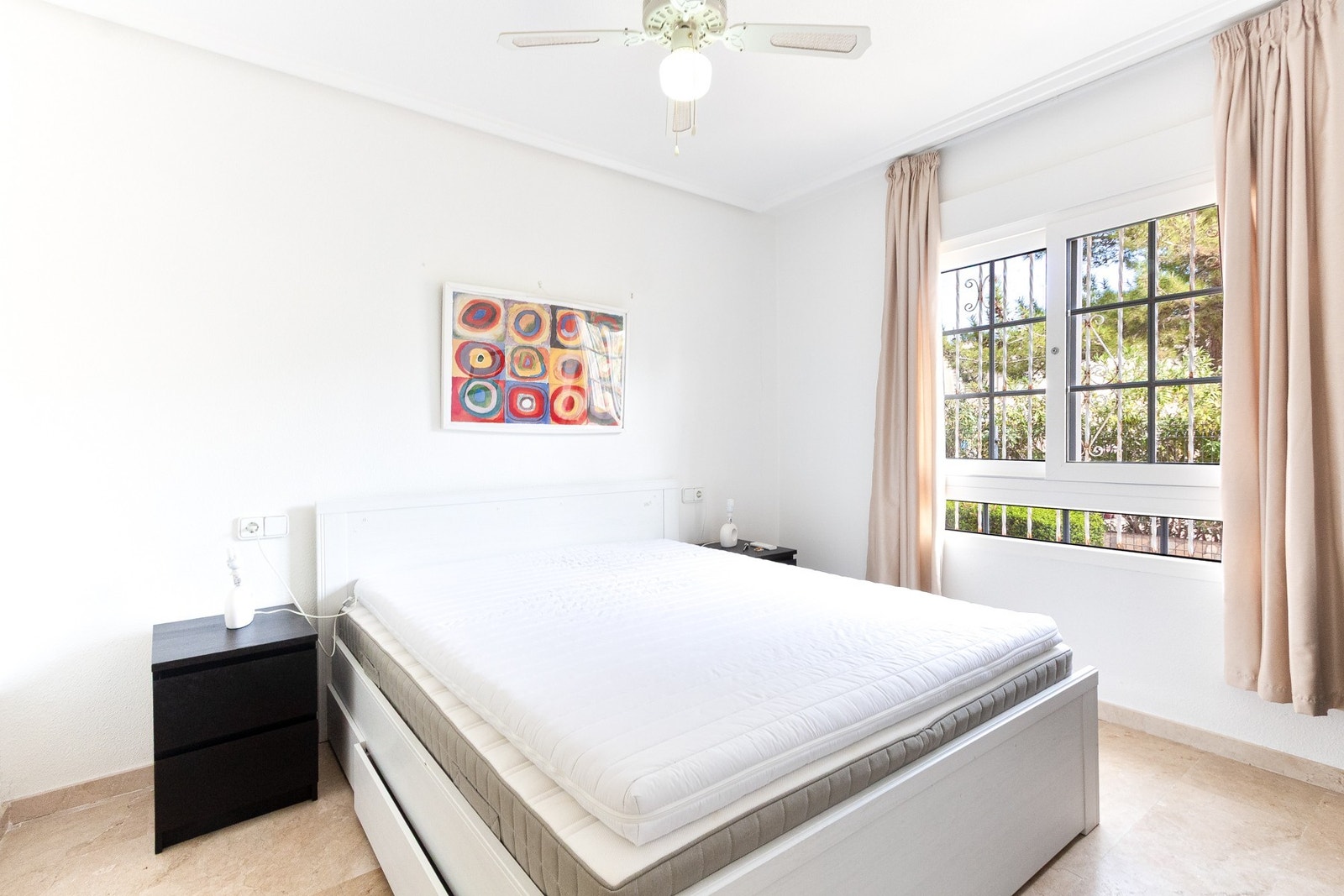 Spaniamegler1 har eget advokatkontor som sikrer kjøpsprosessen Galleribilde