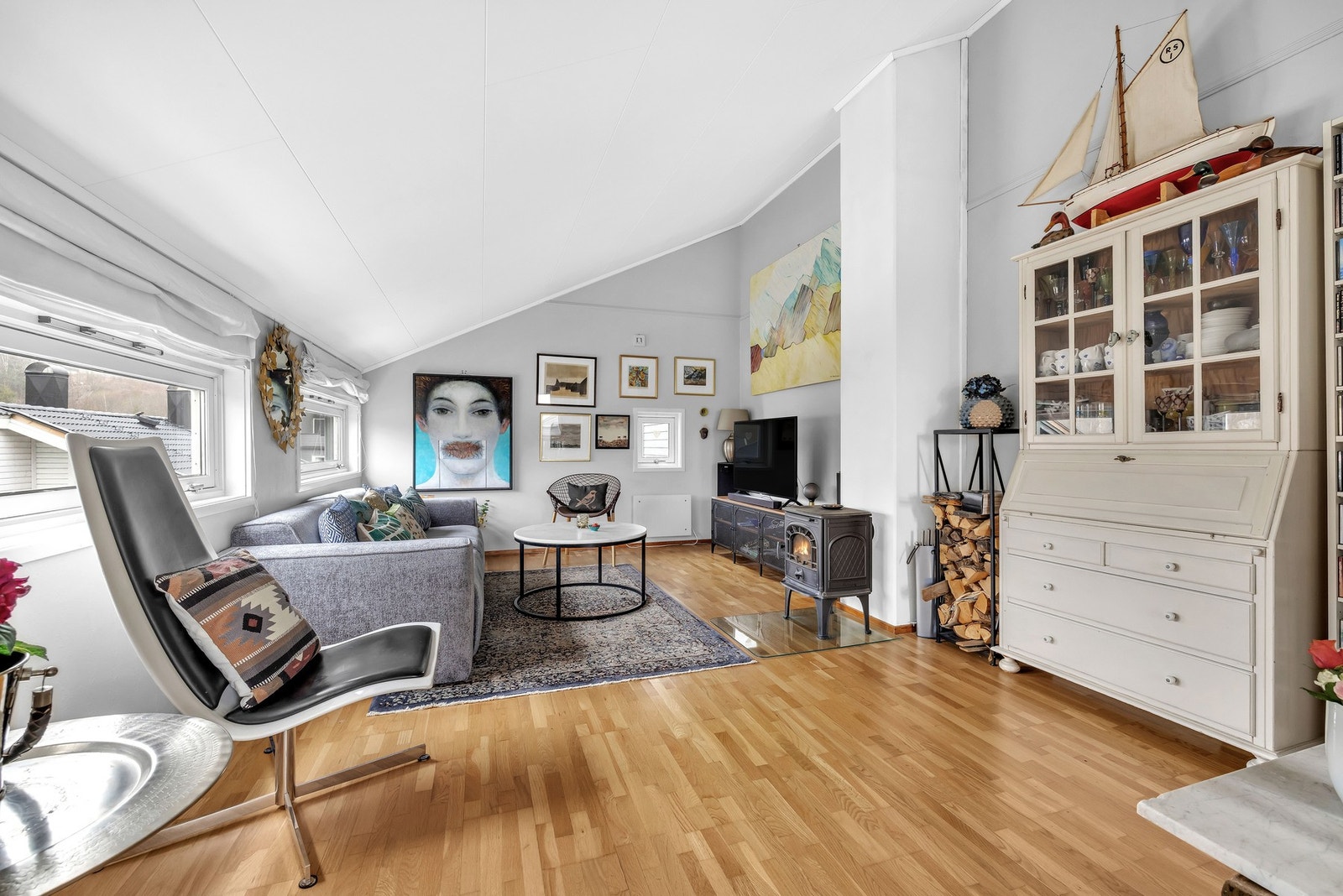 Stuen har flere innredningsmuligheter. Galleribilde