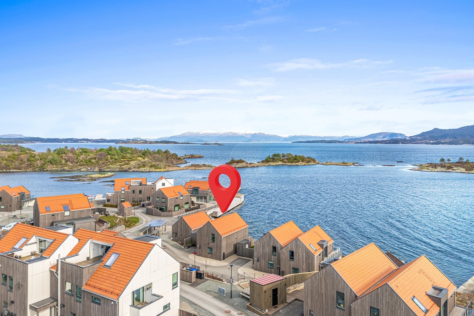 Velkommen til Austvikneset 34, presentert av Ove Sagenes v/ Eiendomsmegler Vest! Galleribilde