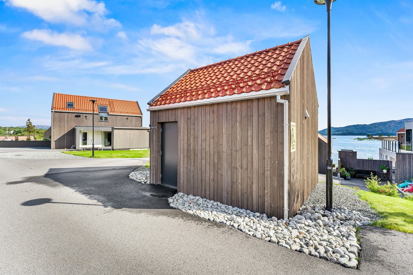 Heis tilkomst til garasjeanlegget. Galleribilde